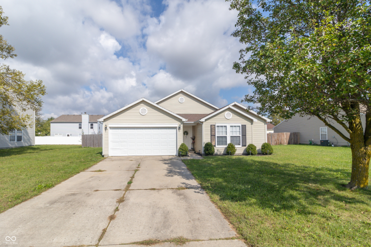 1414  Redwood Drive Greenfield, IN 46140 | MLS 22006014