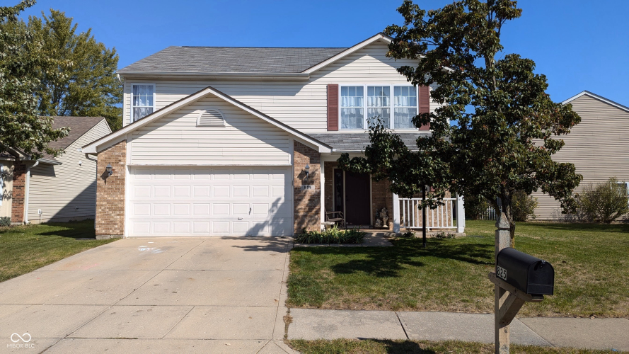 825  Treyburn Green Drive Indianapolis, IN 46239 | MLS 22006319