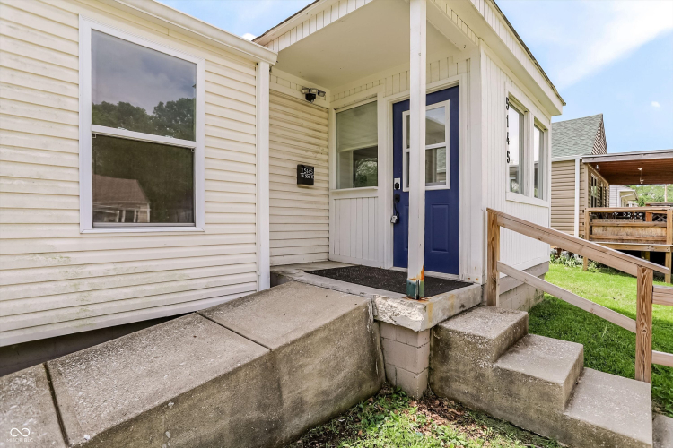 Listing Image 5