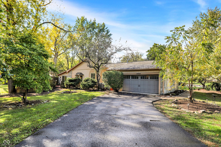 10924  Thunderbird Drive Carmel, IN 46032 | MLS 22007043