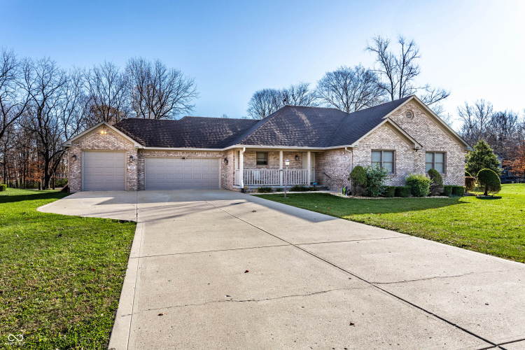 12717 N Waters Edge Drive Camby, IN 46113 | MLS 22007179