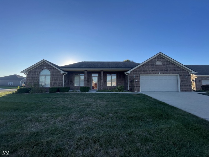 5920  Shellbark Court Columbus, IN 47201 | MLS 22007454