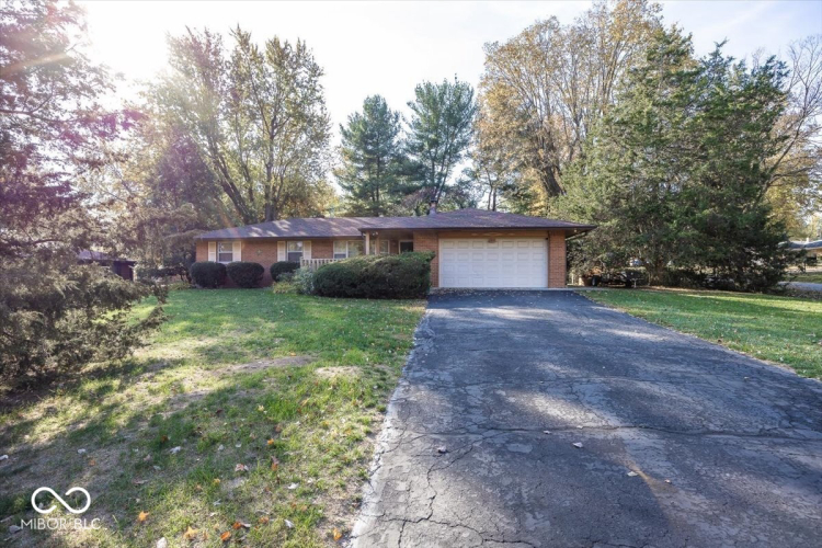 211  Bangor Drive Indianapolis, IN 46227 | MLS 22007553