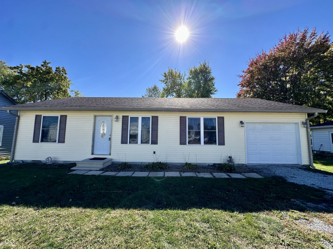 1018  Avenue B Street Greencastle, IN 46135 | MLS 22007735