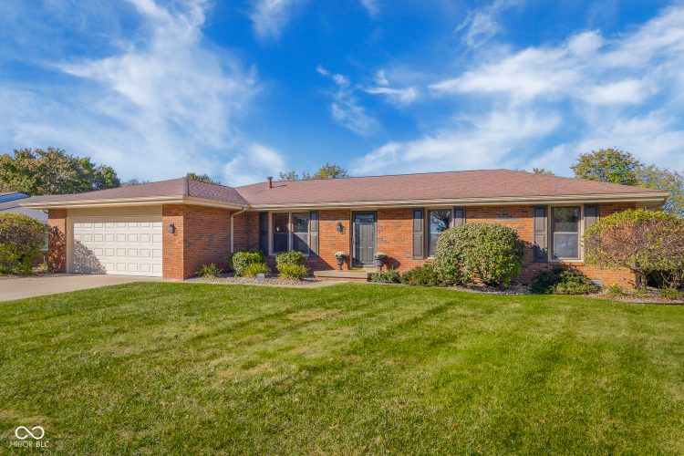 3250  Flintwood Drive Columbus, IN 47203 | MLS 22007820