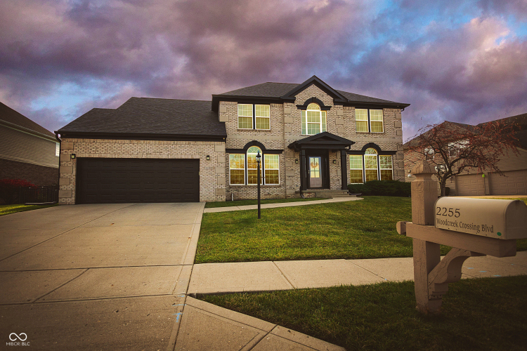 2255  Woodcreek Crossing Boulevard Avon, IN 46123 | MLS 22008157