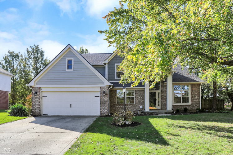 1301  Edinburgh Drive Carmel, IN 46033 | MLS 22008185