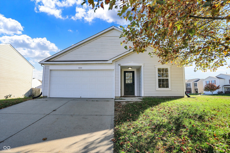 559  Greenway Street Greenwood, IN 46143 | MLS 22008386