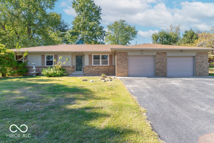 374  Shadow Road Greenwood, IN 46142 | MLS 22008472