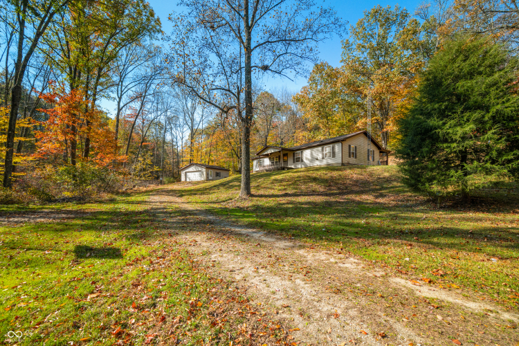 8997  Old Nashville Road Nashville, IN 47448 | MLS 22008665