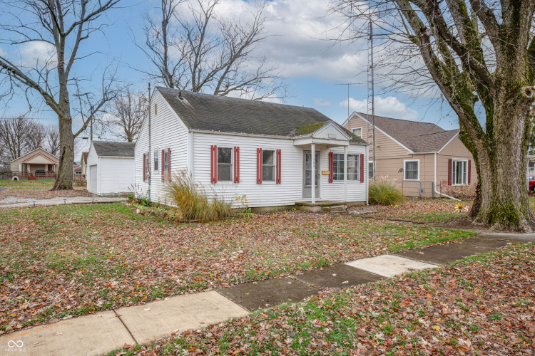 304  Pearl Street Chesterfield, IN 46017 | MLS 22008668