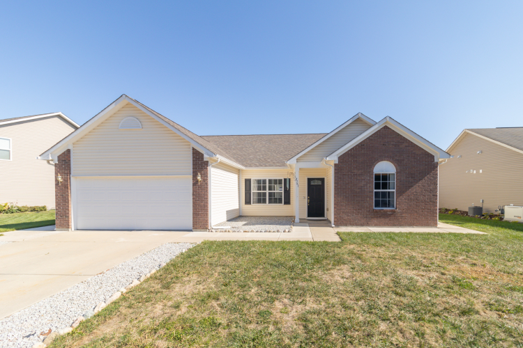 2761  Winding Creek Lane Greenfield, IN 46140 | MLS 22008744