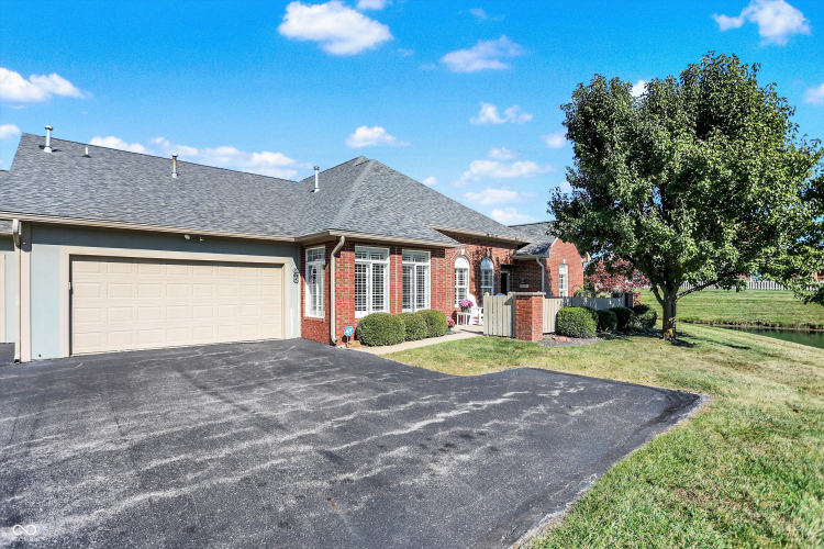 2817  Grandview Lane Greenwood, IN 46143 | MLS 22008841