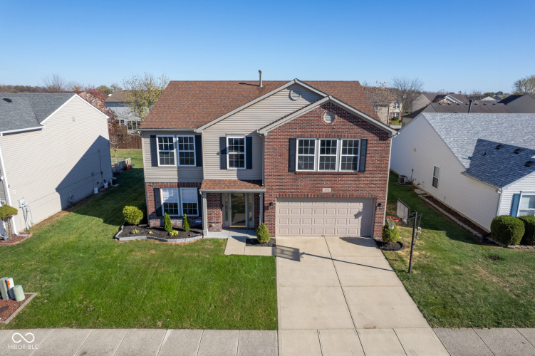 5631  Skipping Stone Drive Indianapolis, IN 46237 | MLS 22009020