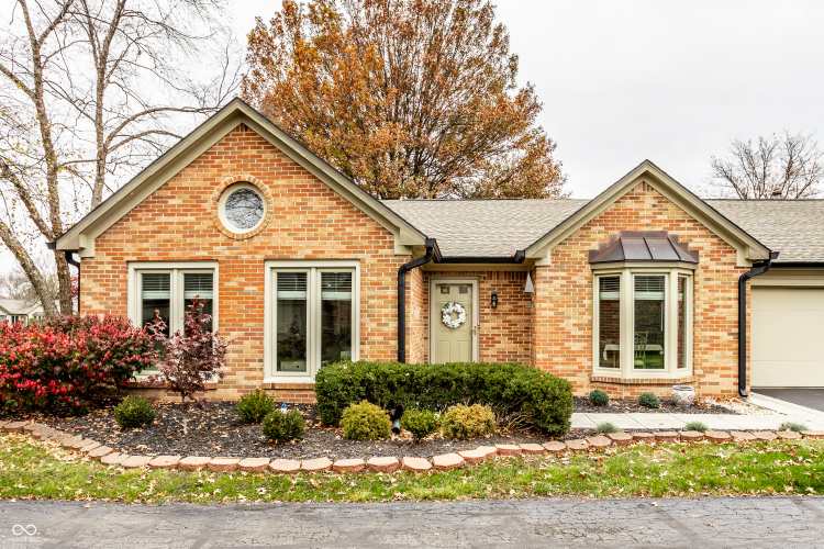 1659  Cloister Drive Indianapolis, IN 46260 | MLS 22009608