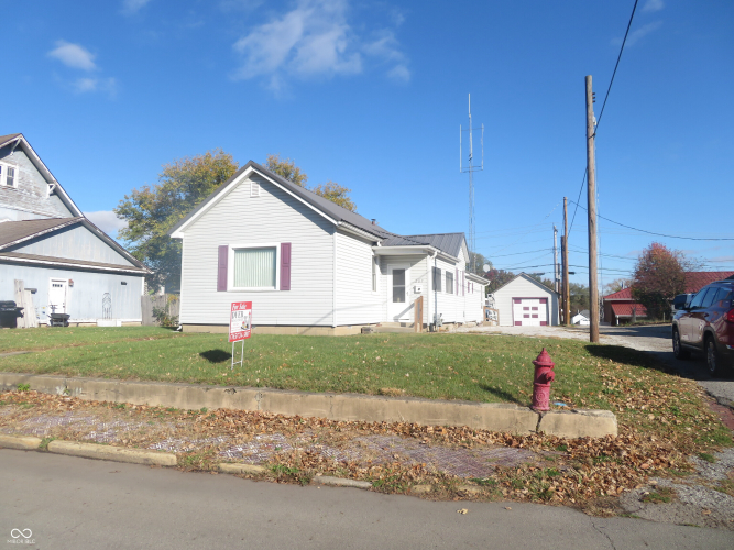 207 S Canal Street Alexandria, IN 46001 | MLS 22009675