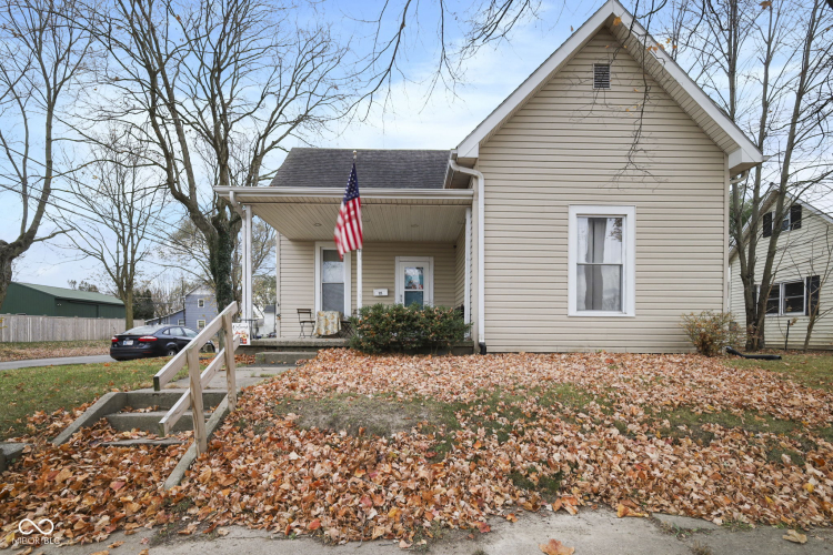 1215  Locust Street Middletown, IN 47356 | MLS 22010071