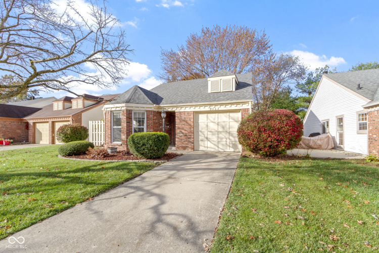 9462  Charter Drive Indianapolis, IN 46250 | MLS 22010086