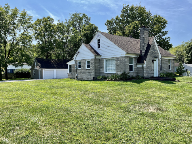 2795 E Thompson Road Indianapolis, IN 46227 | MLS 22010155