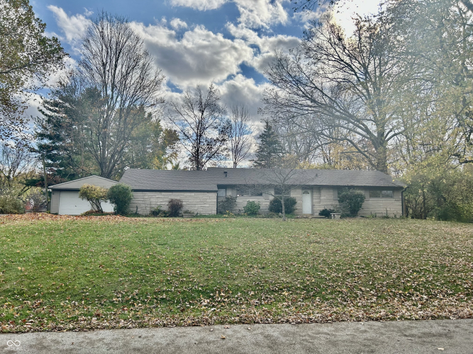 1015 E Adams Drive Franklin, IN 46131 | MLS 22010177