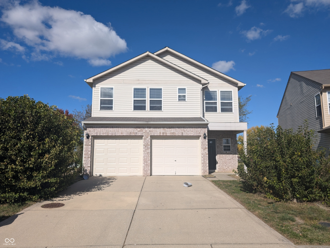 8030  Maple Stream Lane Indianapolis, IN 46217 | MLS 22010181