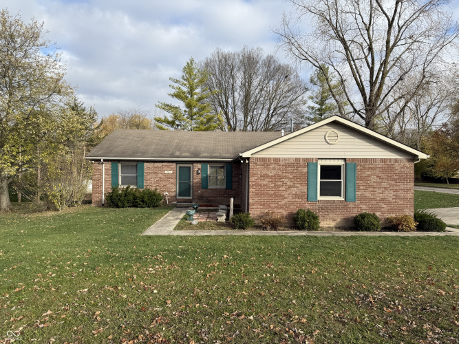 100 W Hillsboro Drive Pendleton, IN 46064 | MLS 22010528