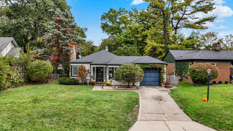 6039  Kingsley Drive Indianapolis, IN 46220 | MLS 22010656