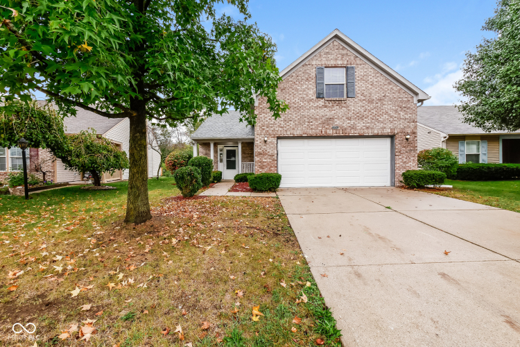 10704  Snowdrop Way Indianapolis, IN 46235 | MLS 22010730