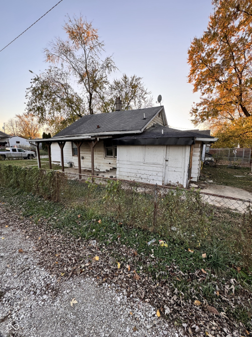 Listing Image 3