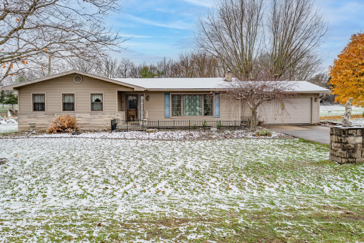 1530 N Terrace Hills Road Kendallville, IN 46755 | MLS 22011068