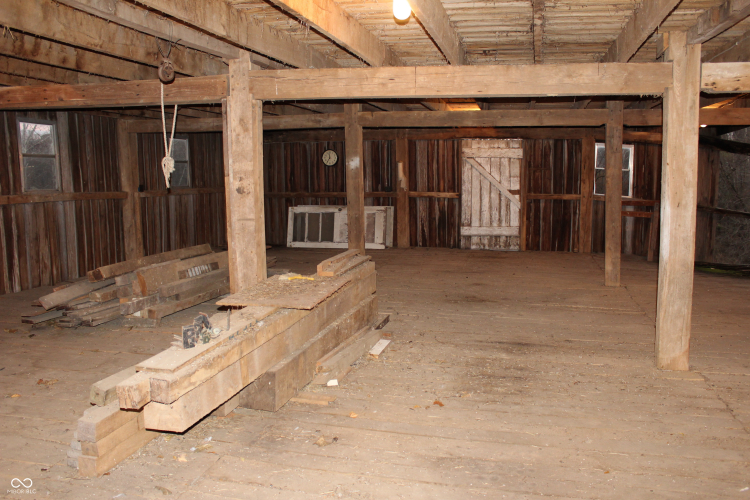 Listing Image 32