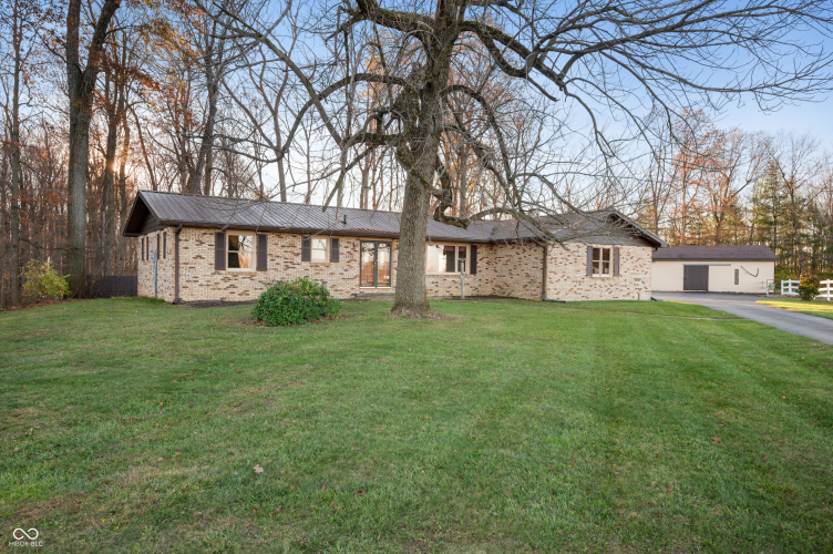 7797 N Wilbur Wright Road Mooreland, IN 47360 | MLS 22011387