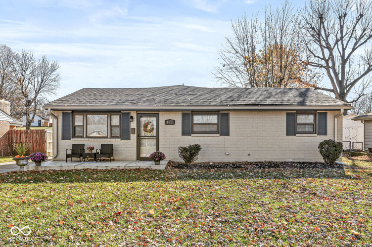 617  Grovewood Drive Beech Grove, IN 46107 | MLS 22011458