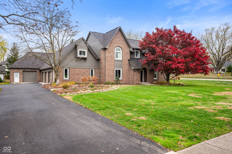 4841  Woodfield Drive Carmel, IN 46033 | MLS 22011463