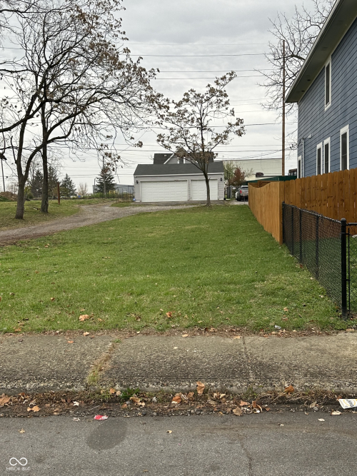 Listing Image 3