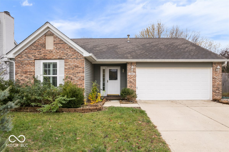 4847  Pineleigh Place Greenwood, IN 46143 | MLS 22011794