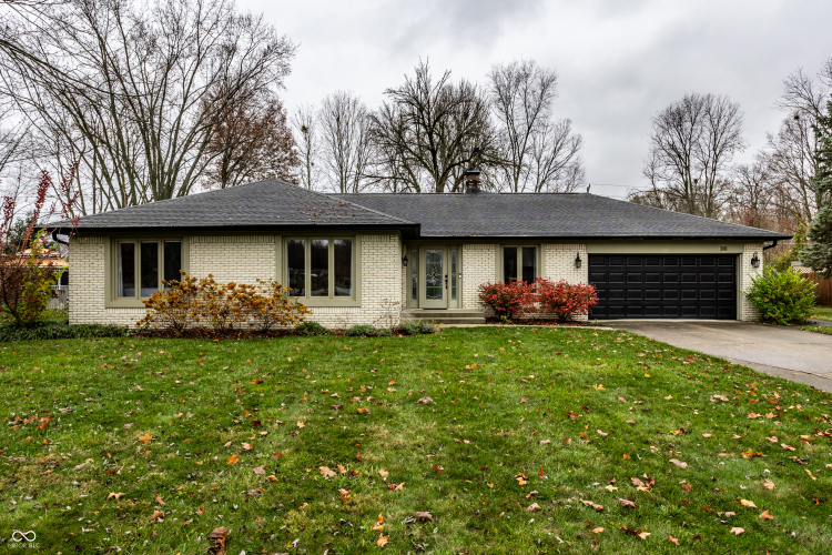 301  Oak Blvd S Drive Greenfield, IN 46140 | MLS 22011845