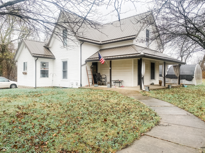 2426 E Lutheran Church Road Hillsboro, IN 47949 | MLS 22011958