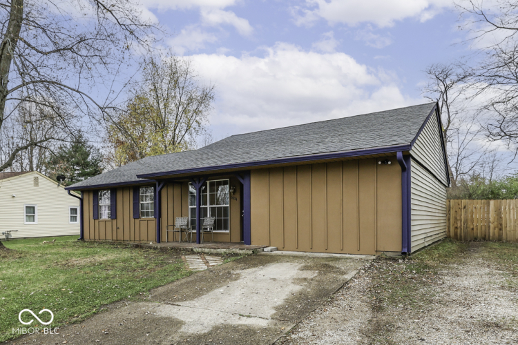 6034  Old Mill Drive Indianapolis, IN 46221 | MLS 22012091