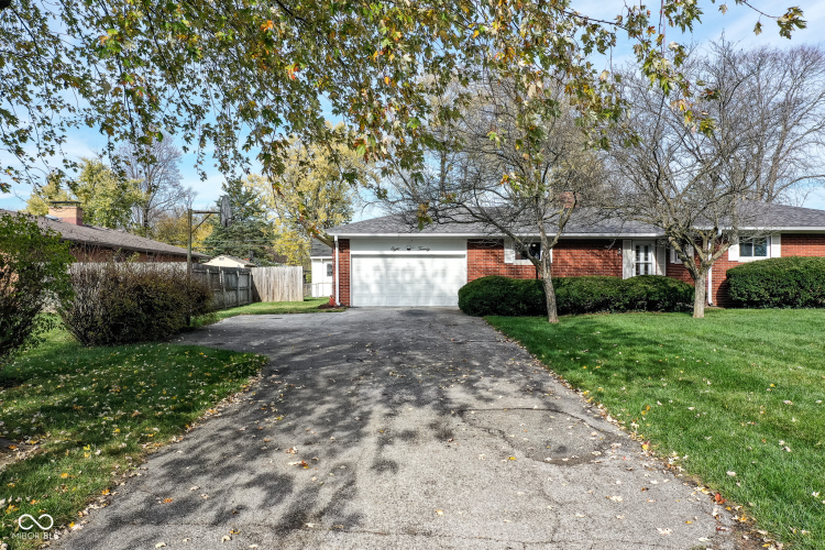 820  Clossey Drive Indianapolis, IN 46227 | MLS 22012131