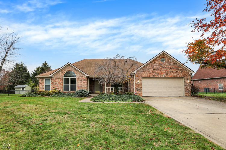 1346 N Winchester Drive Greenfield, IN 46140 | MLS 22012244