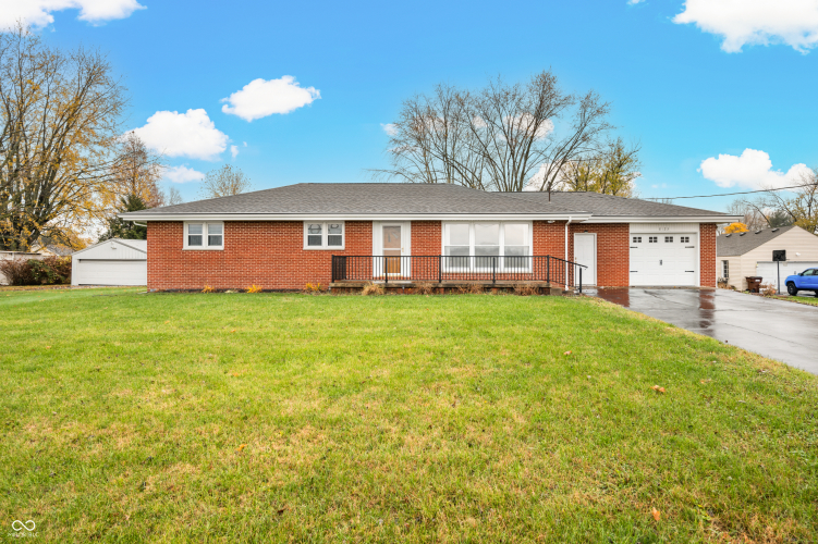 8123 E County Road 300  Seymour, IN 47274 | MLS 22012415