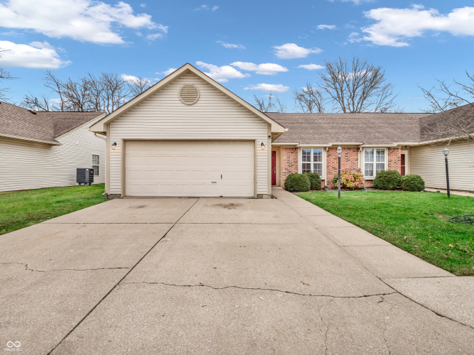 305  Woodberry Drive Danville, IN 46122 | MLS 22012429