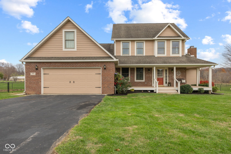 2604  Laurelwood Drive Martinsville, IN 46151 | MLS 22012536