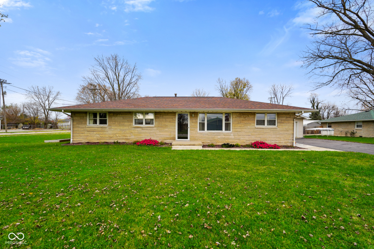 1023 E 4th Street Seymour, IN 47274 | MLS 22012843