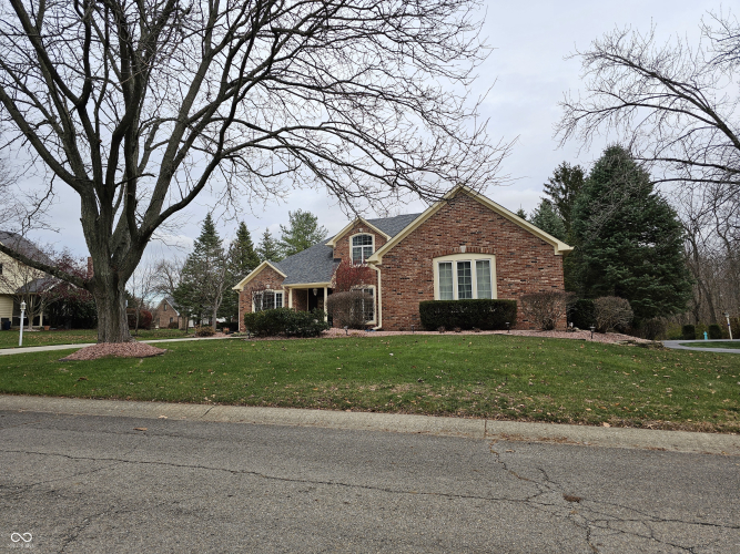 8659  Creekwood Lane Indianapolis, IN 46236 | MLS 22012895