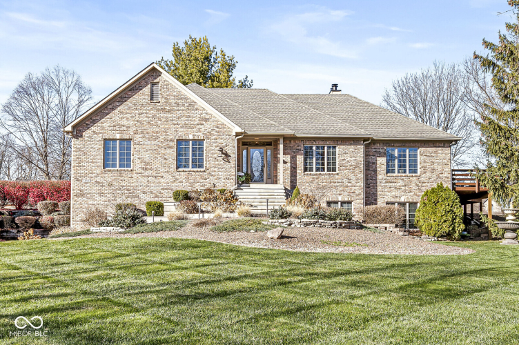 5856  Essex Drive Pittsboro, IN 46167 | MLS 22013204