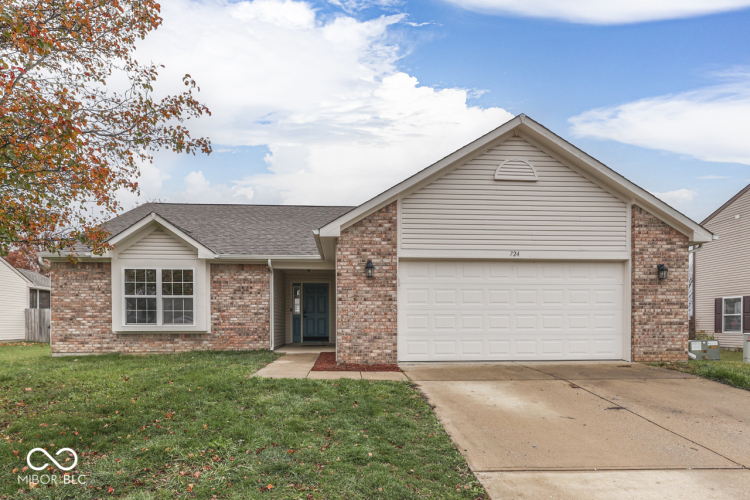 724 W Harriman Avenue Bargersville, IN 46106 | MLS 22013281