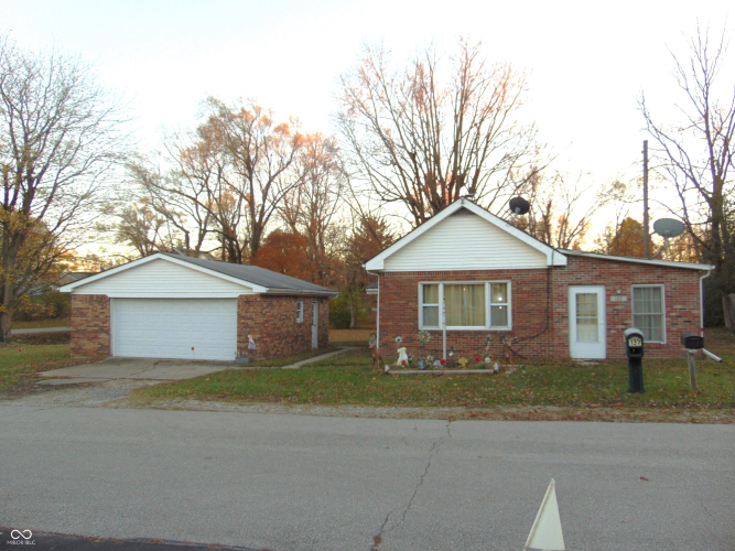 137 E Vine Street Jamestown, IN 46147 | MLS 22013428