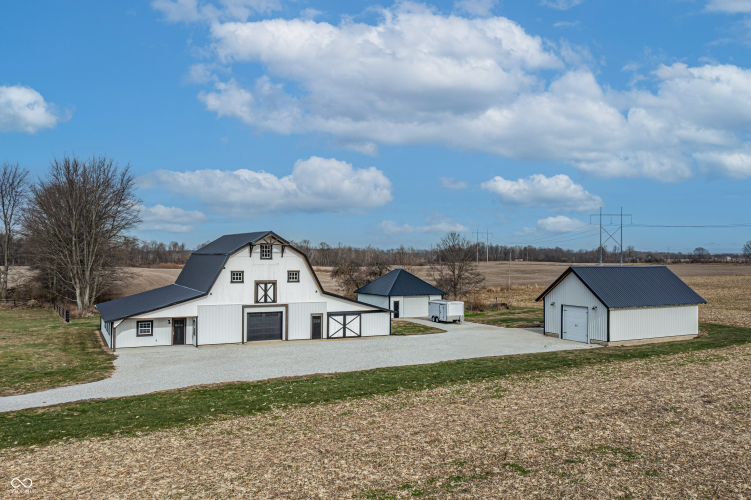 9462 N Rushville Road Knightstown, IN 46148 | MLS 22013448